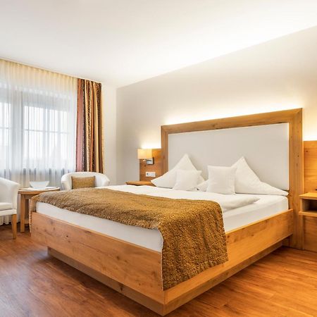 Wander und Aktiv Hotel Rösslwirt Lam Exteriör bild