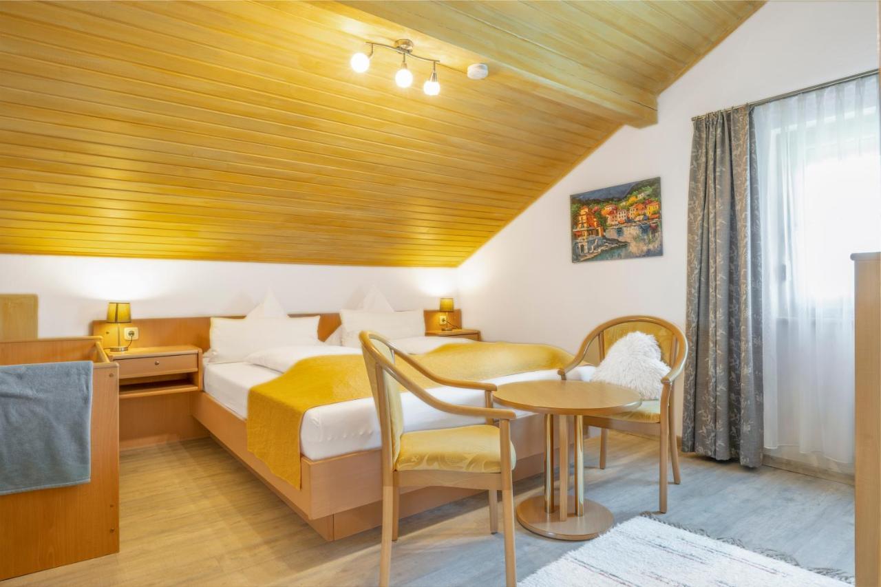 Wander und Aktiv Hotel Rösslwirt Lam Exteriör bild