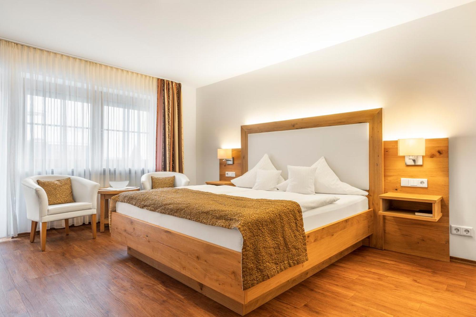 Wander und Aktiv Hotel Rösslwirt Lam Exteriör bild
